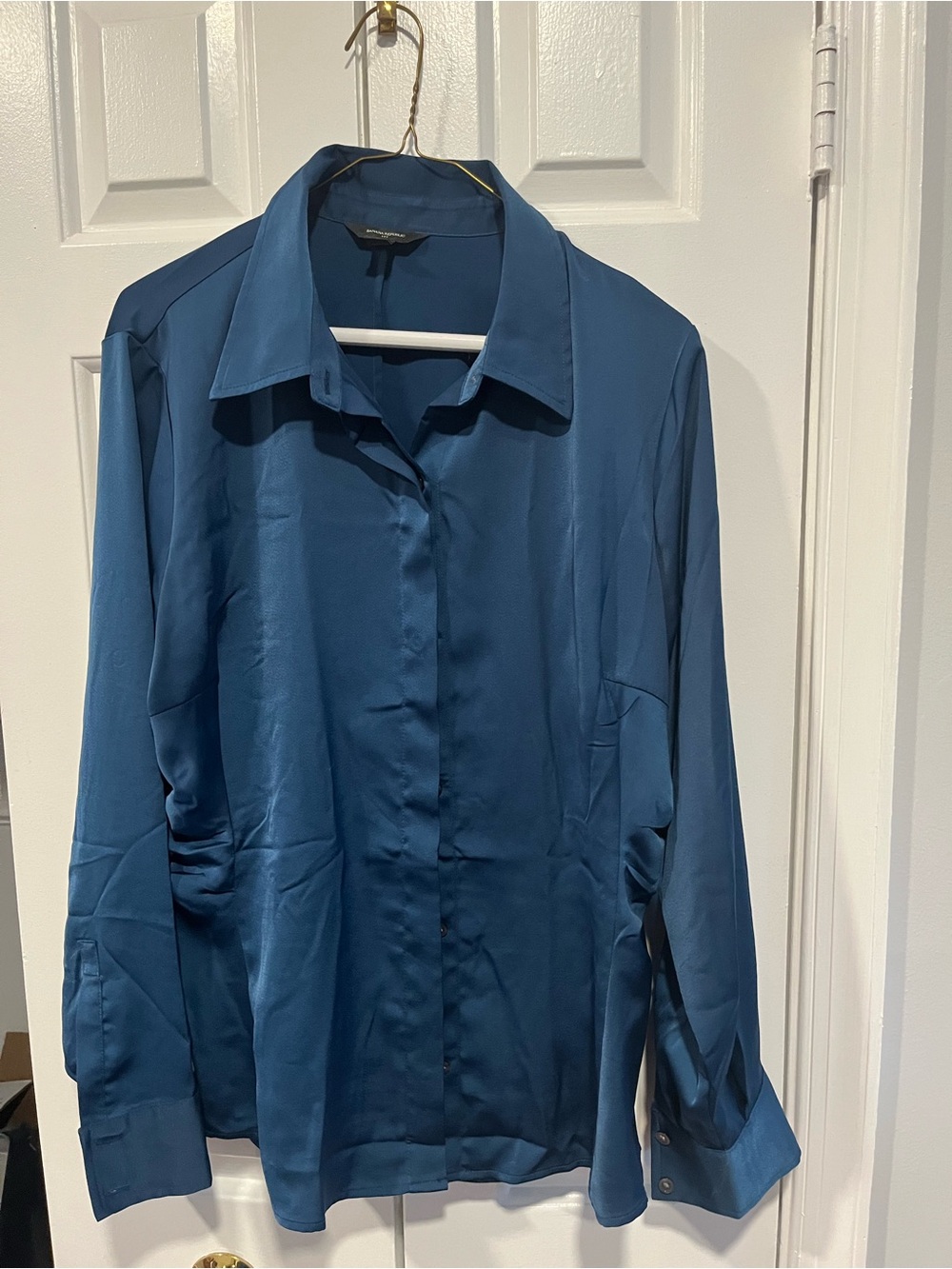 Banana Republic Pacific Blue Satin Button-Up Shirt
